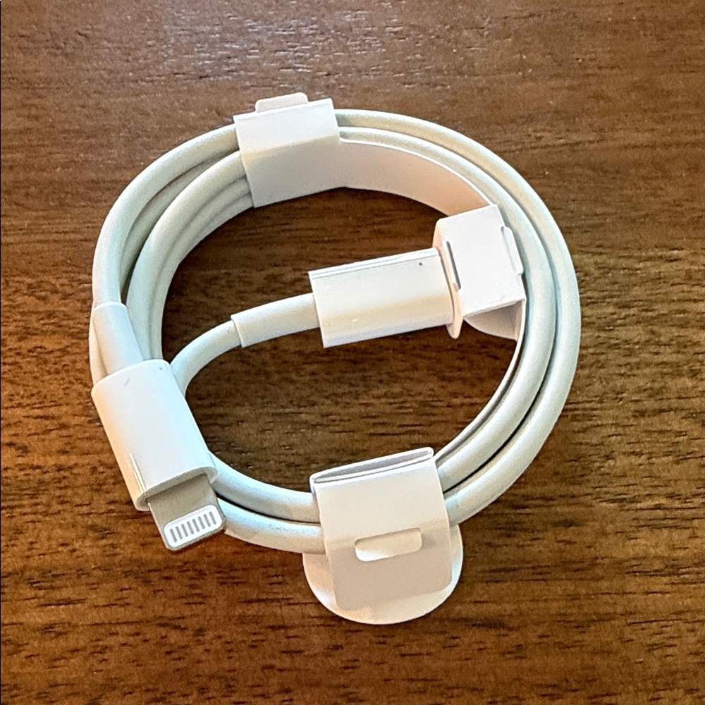 Apple lightning Cable 3 feet